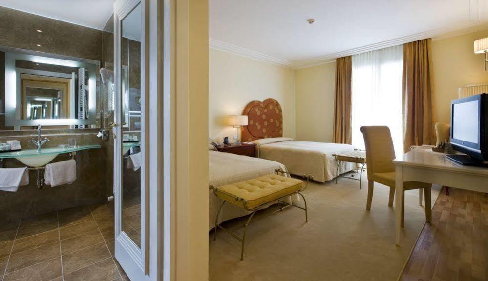 Rizzi Aquacharme Hotel & Spa Darfo Boario Terme Luaran gambar