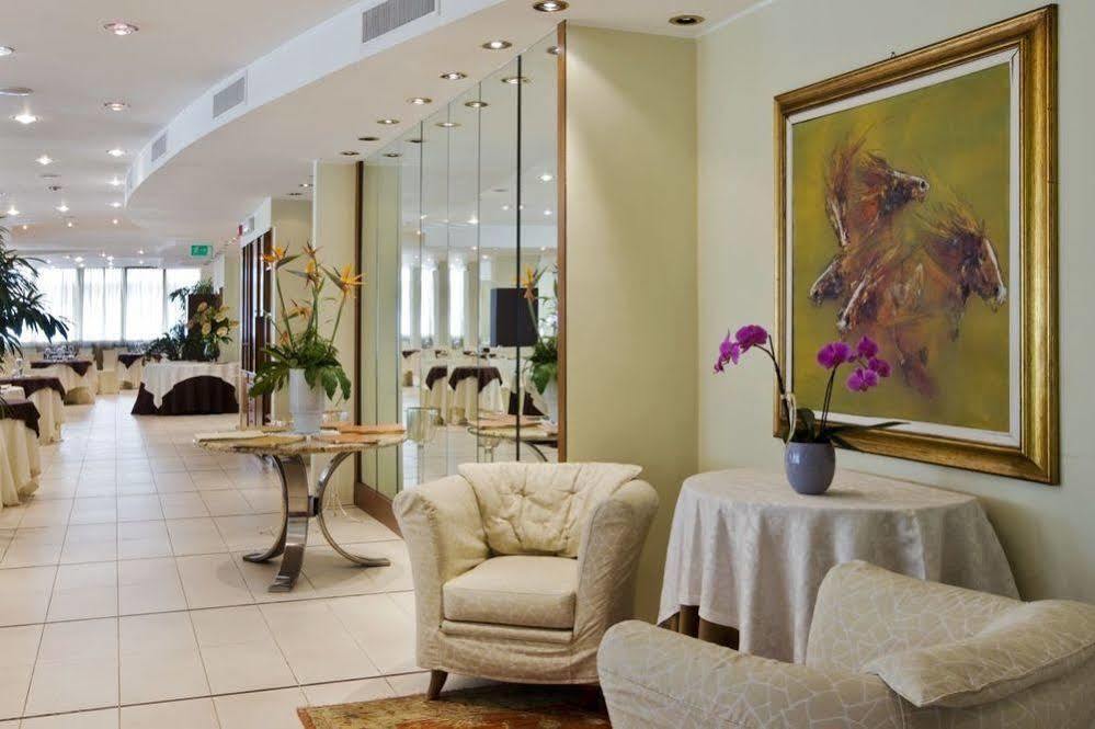Rizzi Aquacharme Hotel & Spa Darfo Boario Terme Luaran gambar